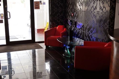 Отель Ashiana Newark-on-Trent  Экстерьер фото